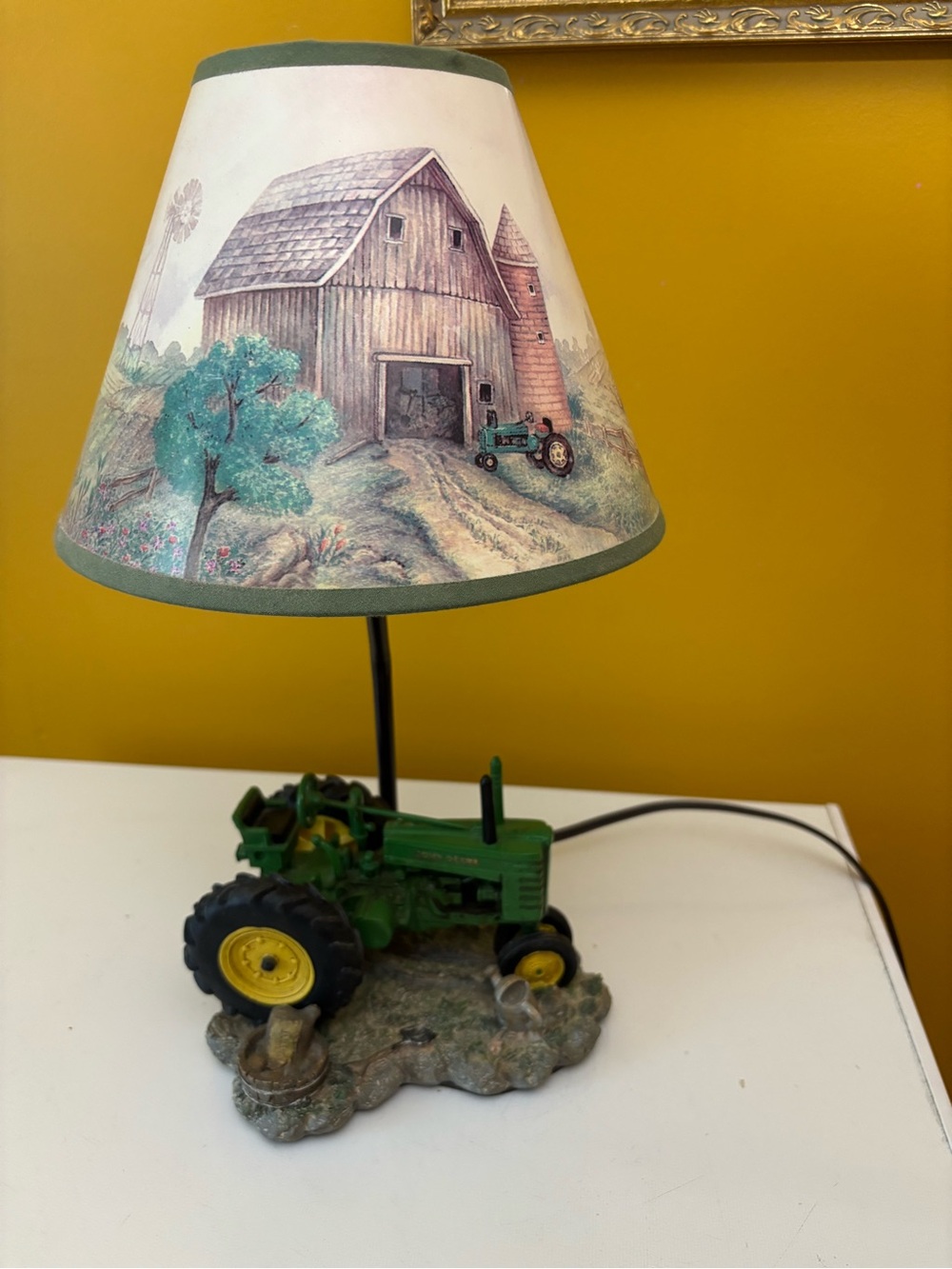 Vintage John Deere Green Tractor Table Lamp with Farm Scene Shade
